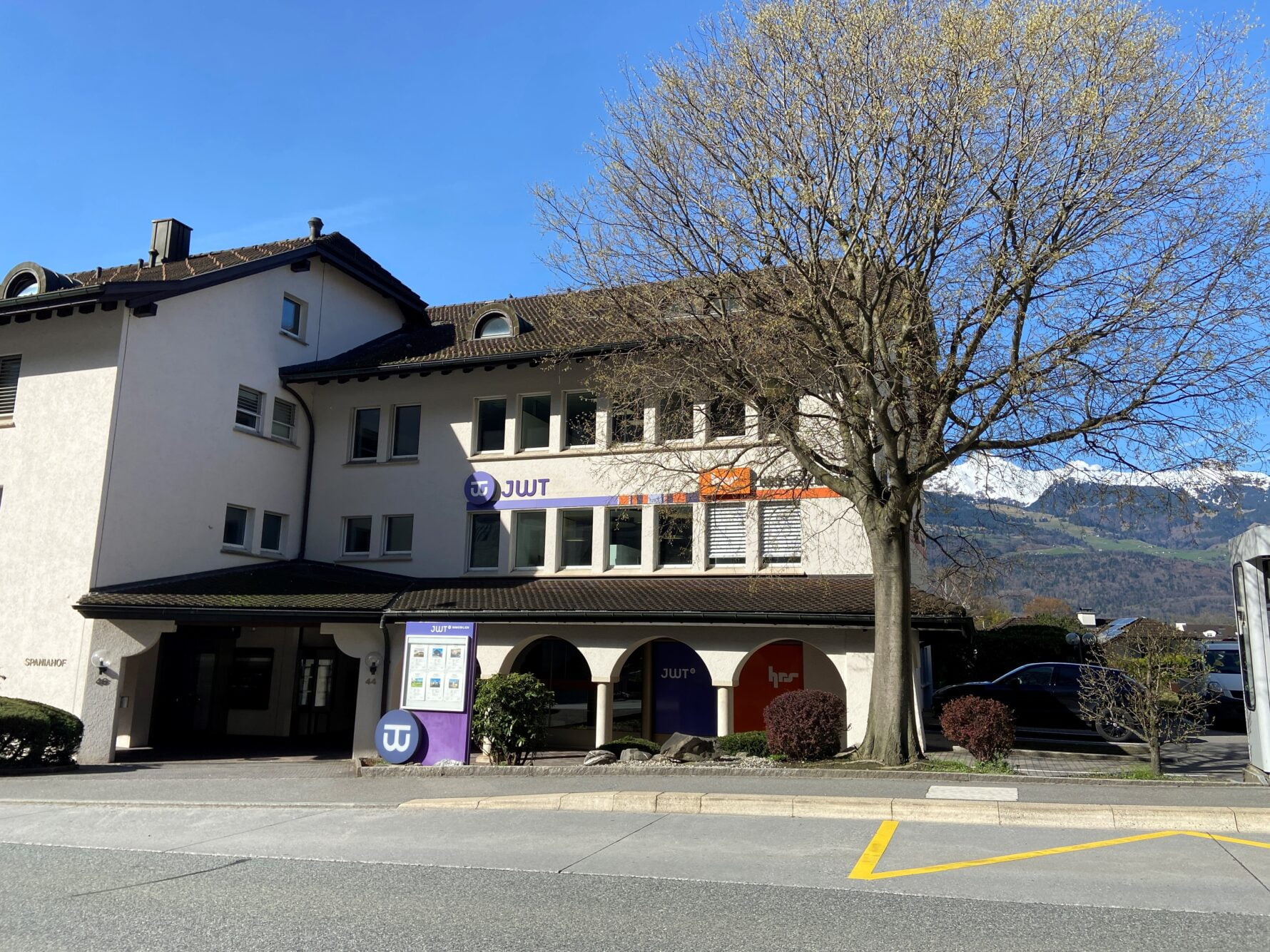 JWT Immobilien AG und JWT Treuhand AG